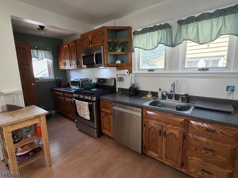 622 Lillian Ter Property Photo 18