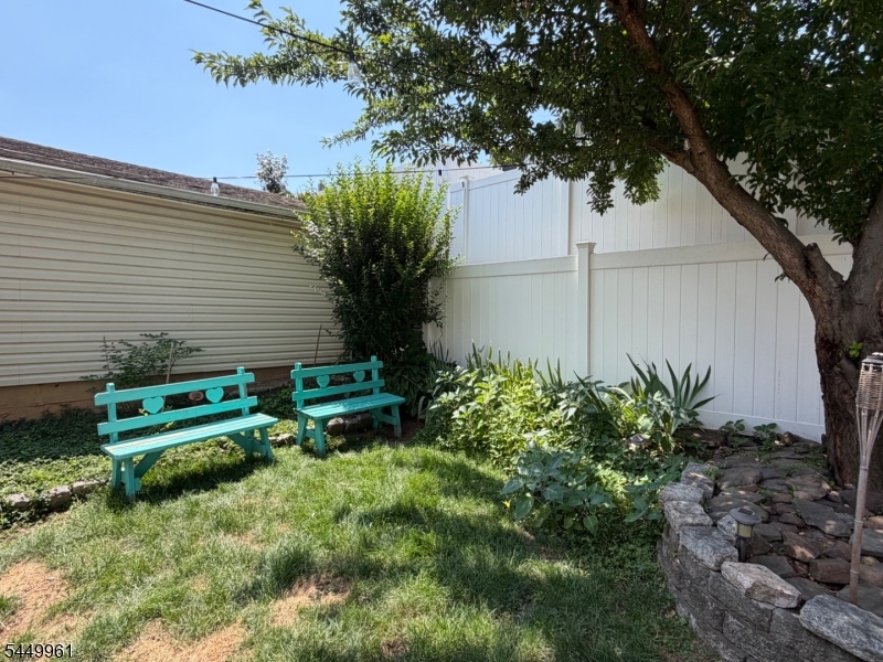 622 Lillian Ter Property Photo 27
