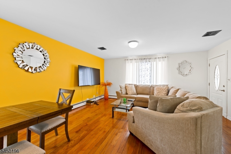 13 James St Property Photo 2