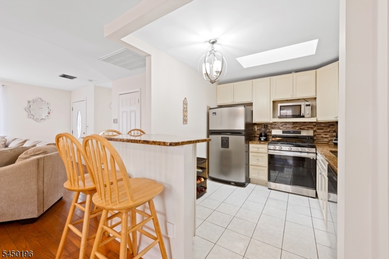 13 James St Property Photo 6