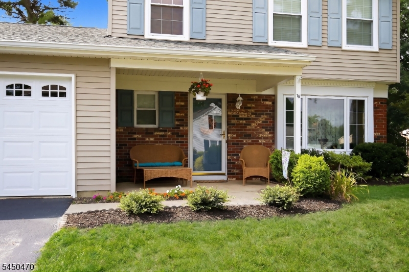 18 Markwood Dr Property Photo 2