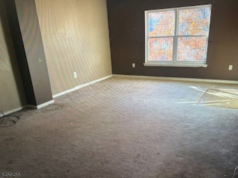 1031 Dogwood Ct Property Photo 4