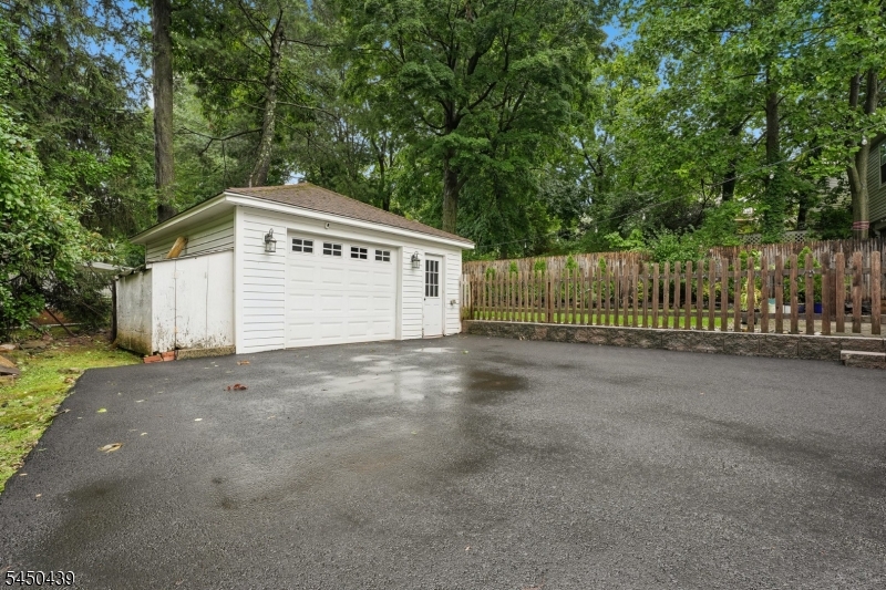 14 Byrne Rd Property Photo 32
