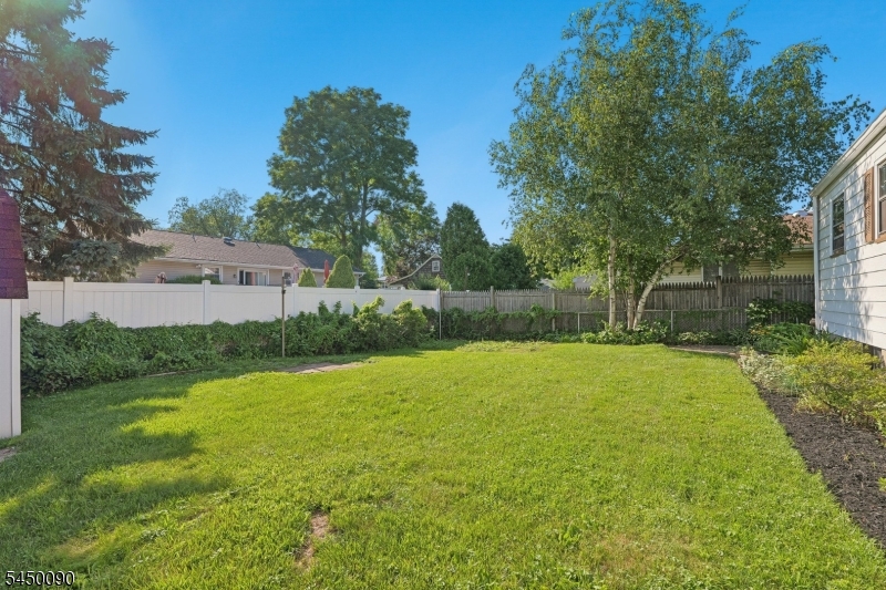 1920 Oxford Ave Property Photo 37