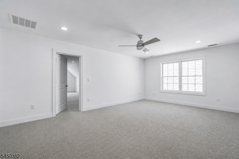 22 Samjan Cir Property Photo 15