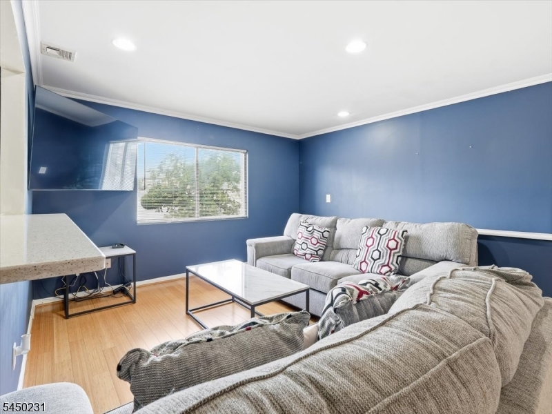 10 Cross St 5 5 Property Photo 5