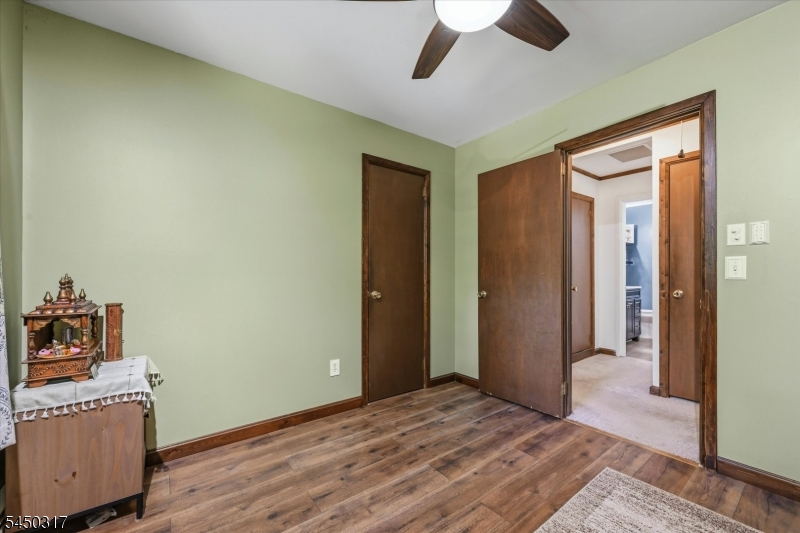 2 Oak Dr Property Photo 18