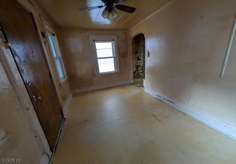 376 Myrtle Ave Property Photo 2