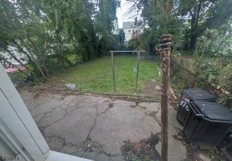 376 Myrtle Ave Property Photo 7