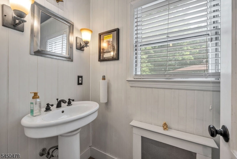 39 Jacobus Ave Property Photo 14