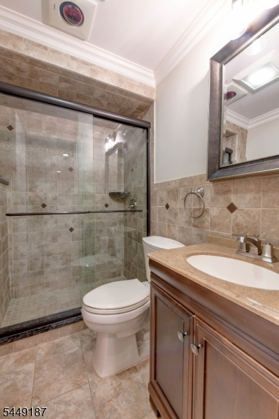 30 The Glen Property Photo 31