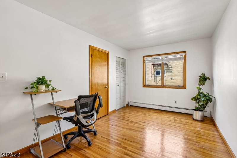 33 Henry Pl B2 Property Photo 13