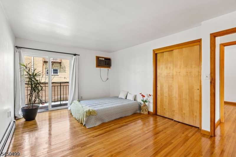 33 Henry Pl B2 Property Photo 15