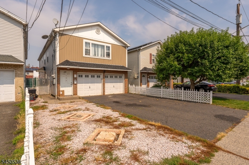 133 Port Ave Property Photo 21