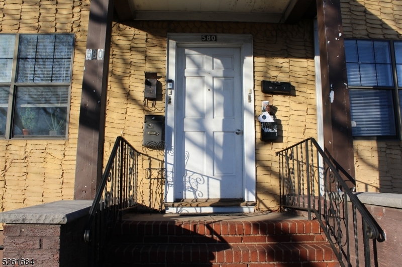 580 E Milton Ave 3 Property Photo 4