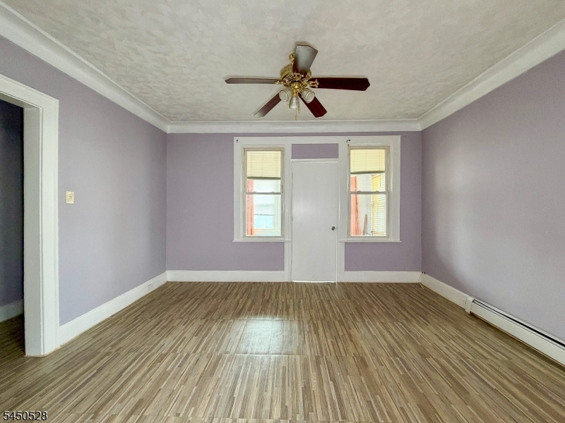 231 Myrtle Ave Property Photo 9