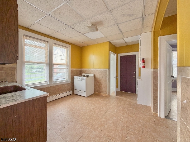 231 Myrtle Ave Property Photo 15