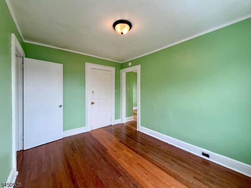 231 Myrtle Ave Property Photo 25