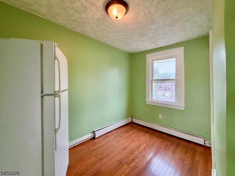 231 Myrtle Ave Property Photo 33