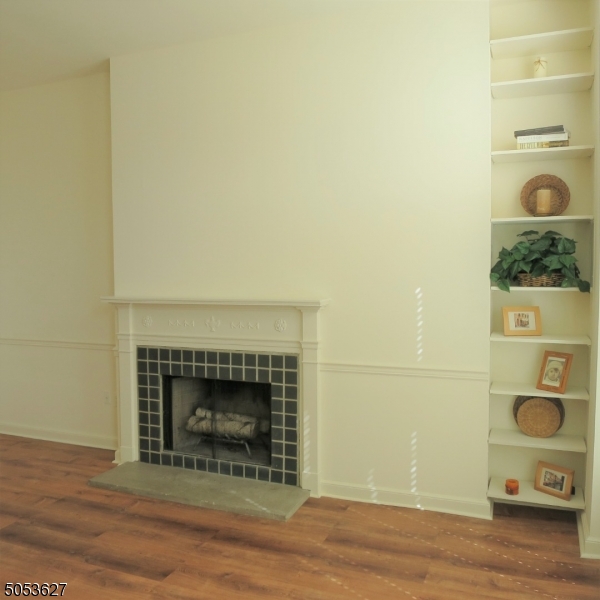 519 Trinity Pl 1bs Property Photo 5