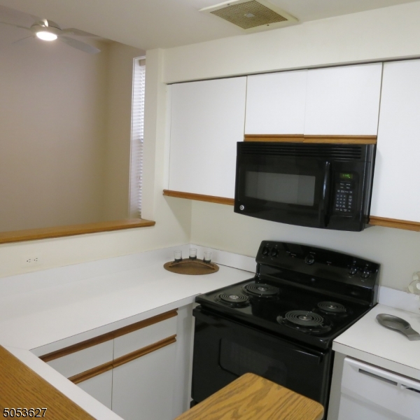 519 Trinity Pl 1bs Property Photo 10