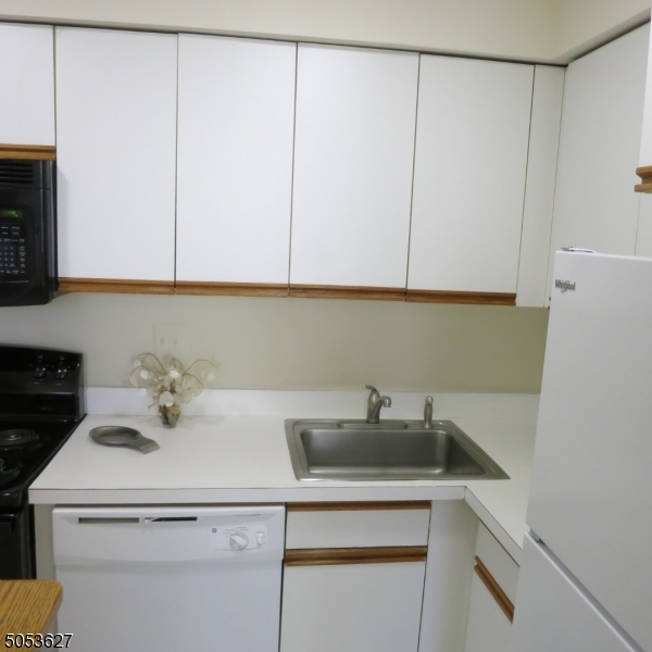519 Trinity Pl 1bs Property Photo 11
