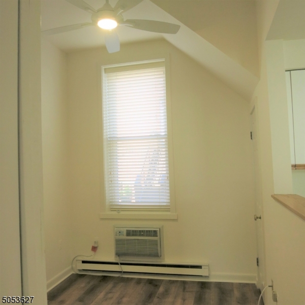 519 Trinity Pl 1bs Property Photo 16