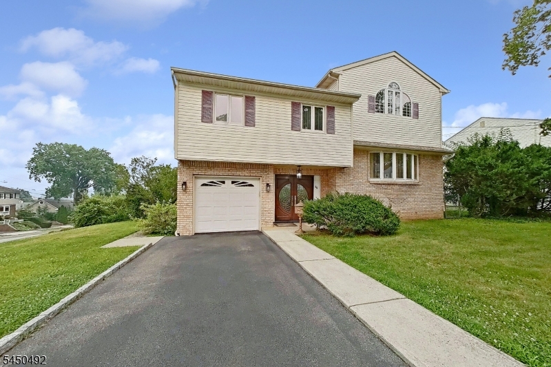 56 Eaton Pl Property Photo 1