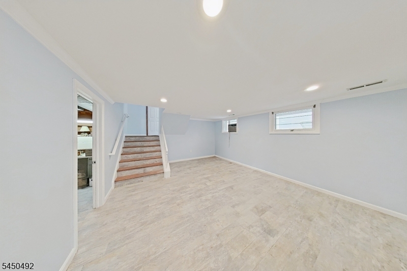 56 Eaton Pl Property Photo 14