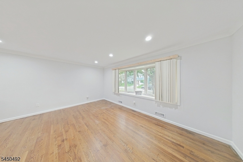 56 Eaton Pl Property Photo 16
