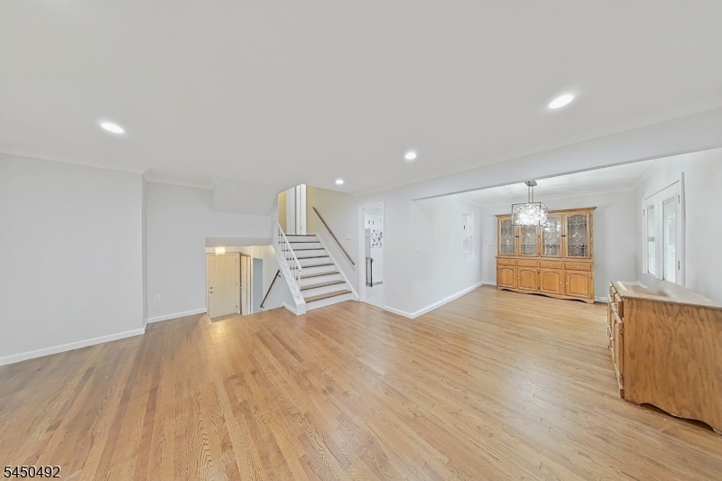 56 Eaton Pl Property Photo 20