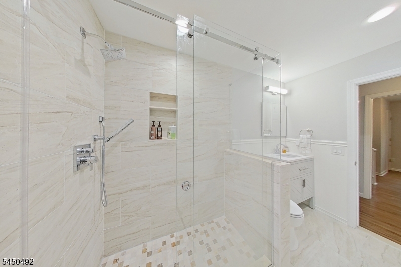 56 Eaton Pl Property Photo 30