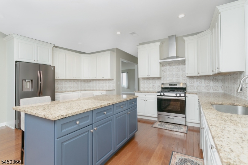 24 Beverly St Property Photo 11