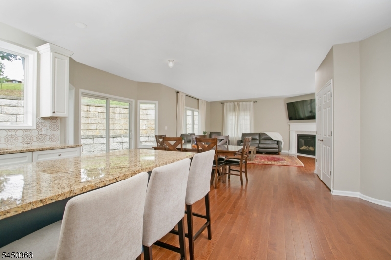 24 Beverly St Property Photo 15