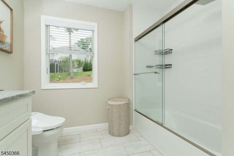 24 Beverly St Property Photo 45