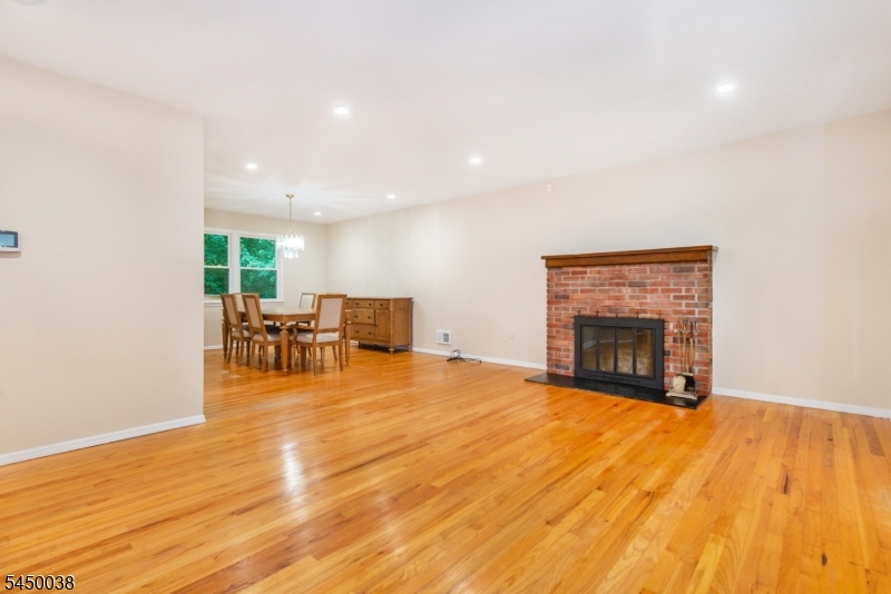 11 Southview Rd Property Photo 2