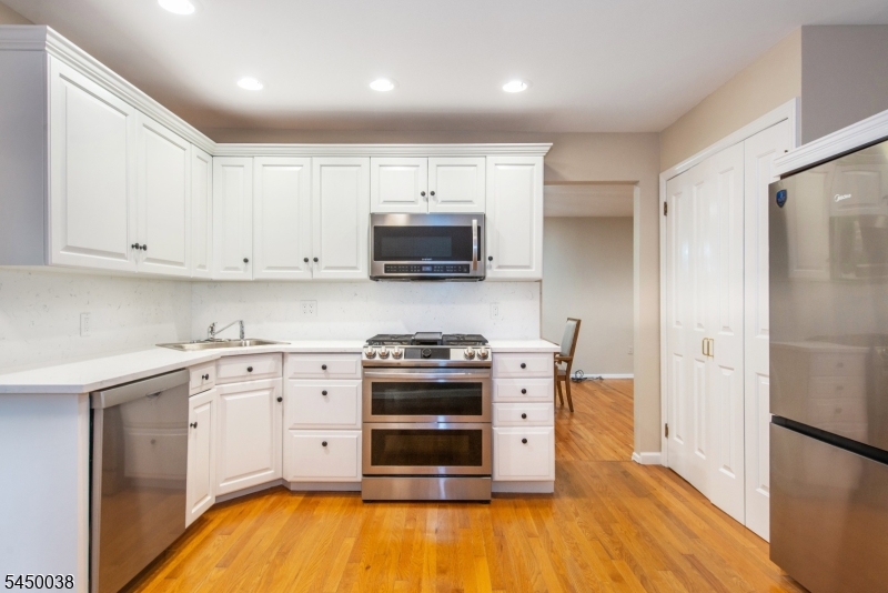 11 Southview Rd Property Photo 5