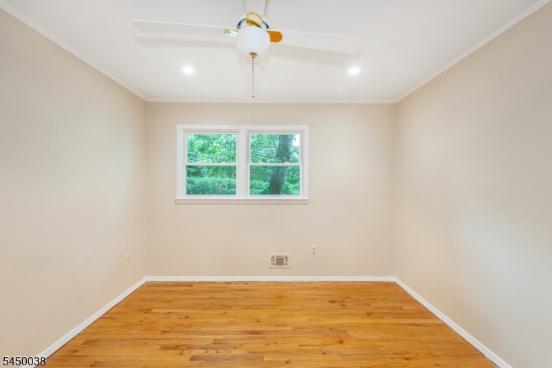 11 Southview Rd Property Photo 11