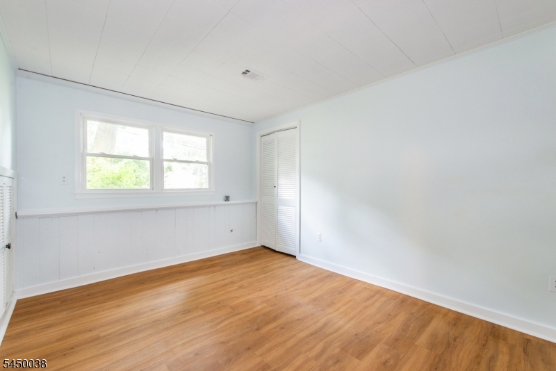 11 Southview Rd Property Photo 14