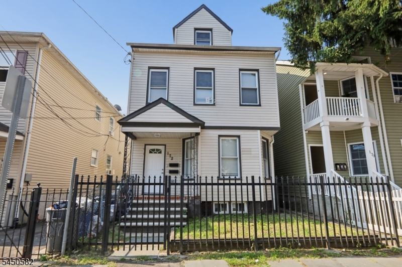 172 Godwin Ave Property Photo 1