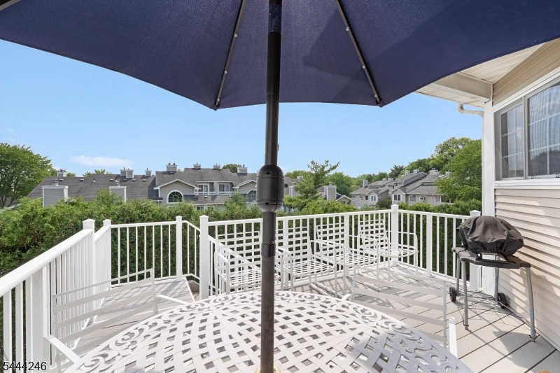 8 Bentley Court Property Photo 1