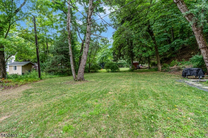 22 E Main St Property Photo 14