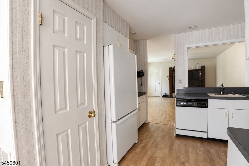 96 Easedale Rd Property Photo 12