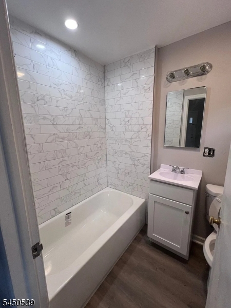 213 Amity St 3 Property Photo 15