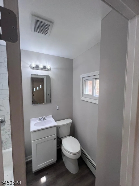 213 Amity St 3 Property Photo 16