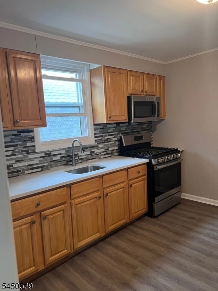 213 Amity St 3 Property Photo 18
