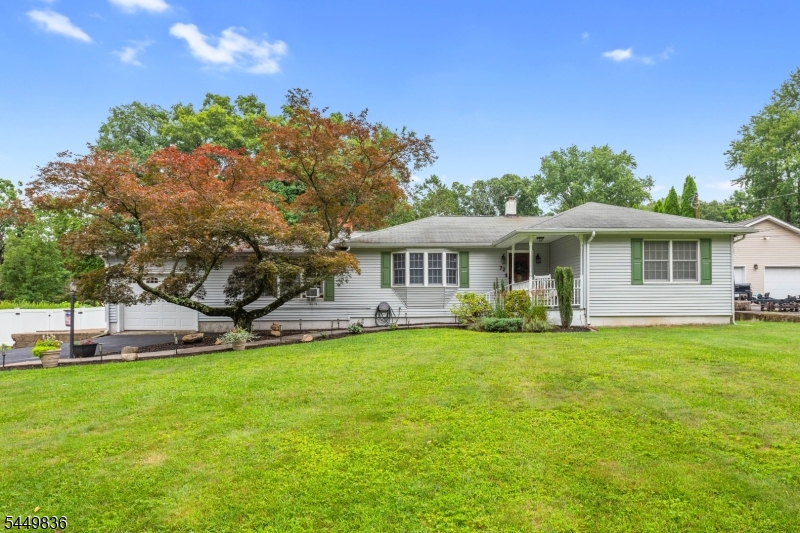 72 Weldon Rd Property Photo 2