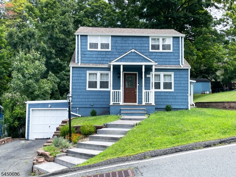 129 Bell Ave Property Photo 1