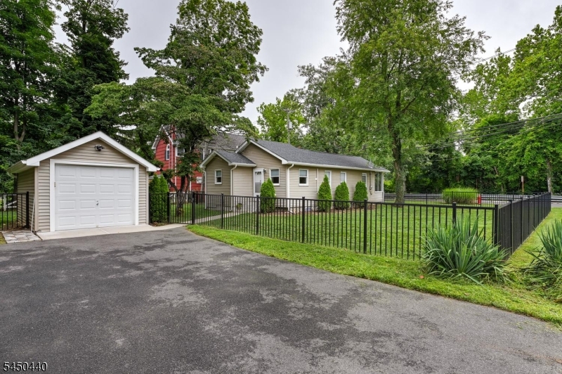 87 Doty Rd Property Photo 16