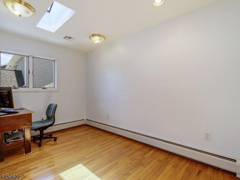 24 Winthrop Rd Property Photo 18